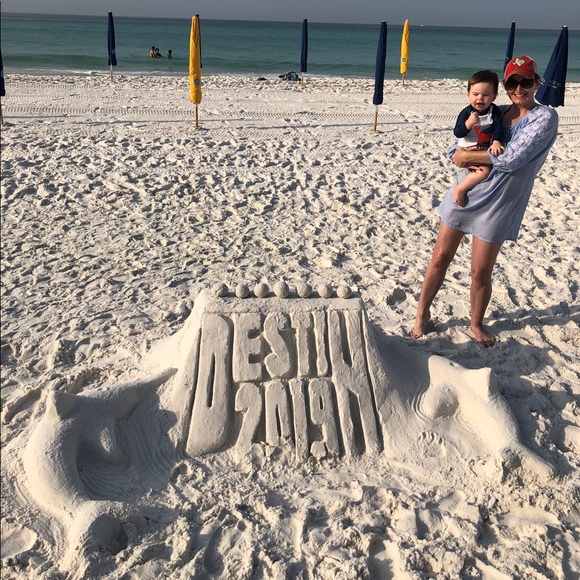 Meet your Posher, Michelle! - Picture 1 of 1